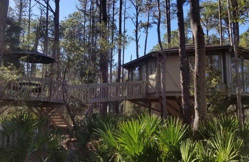 Sea Pines House | Cozy Treehouse Close to Harbour Town and HHI Beaches