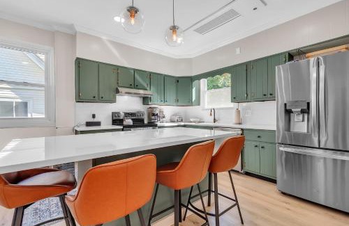 North Lake George House | Cozy Trotter home