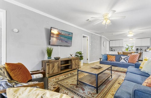 Southeast Pensacola Apartment | Cozy two bedroom duplex, free parking onsite, close to shopping