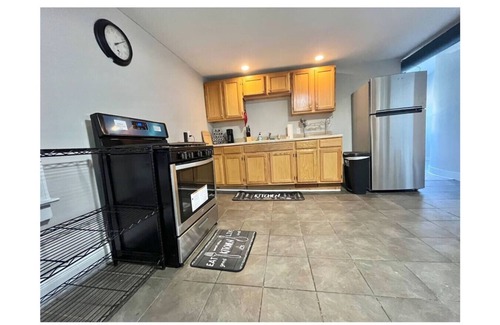 Dwight House | Cozy Two Bedroom Stay In Downtown New Haven!
