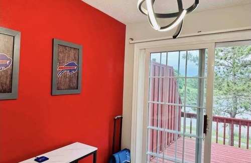 West Henrietta House | Cozy Two-Bedroom Bills themed Getaway💙♥️