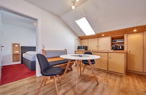 Bad Kohlgrub Apartment | Cozy vacation apartment "Dahoam" with its own roof terrace!