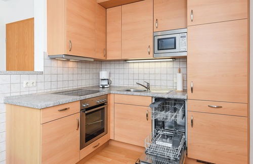 Holtgast Apartment | Cozy vacation apartment in a green, rural location - directly by the dike