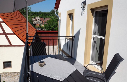 Seinsheim Apartment | Cozy vacation apartment "Johanna" (55m2) with south-facing balcony