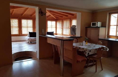 Klingenbrunn Apartment | Cozy vacation apartment (90sqm) with 2 bedrooms, balcony & terrace