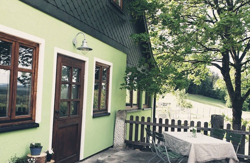 Hausles Apartment | Cozy vacation apartment (55sqm) with garden