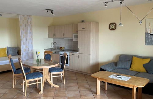 Spalt Apartment | Cozy vacation apartment with south-facing balcony and lake view