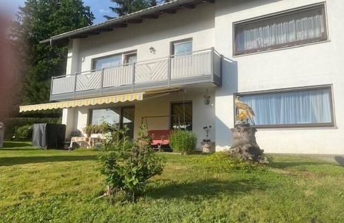 Ruhmannsfelden Apartment | Cozy vacation home (70m2) with terrace and garden