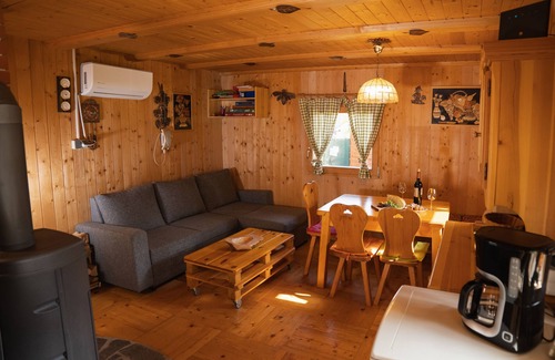 Radovljica House | Cozy vacation house, close to monutains in Slovenia (Pet-Friendly!)