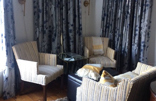 Oxford House | Cozy Victorian Mansion with room for your whole family