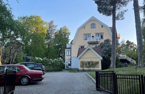 Islinge House | Cozy villa/apartment with great location and excellent communications