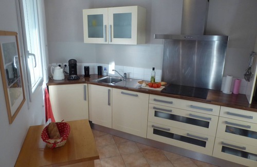 Caunes-Minervois Villa | Cozy Villa in Caunes-Minervois with Swimming Pool