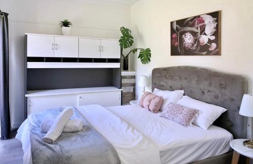 Malvern East House | Cozy Villa Near Chadstone Fashion Capital