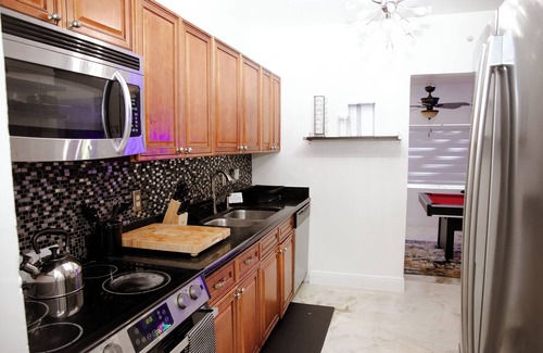 Miami Gardens Boat Rental | Cozy Villa Near Hard Rock Stadium