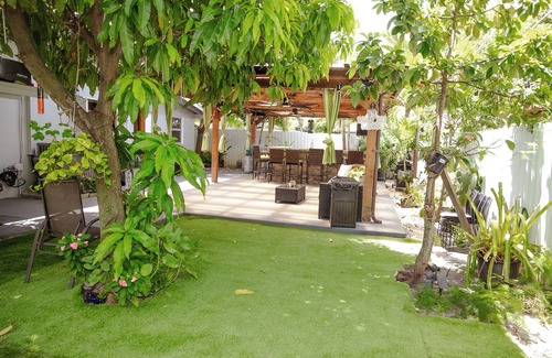 Miami Gardens Boat Rental | Cozy Villa Near Hard Rock Stadium