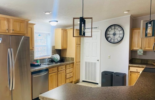 Washago House | Cozy water-front family-sized cottage w/hot tub!