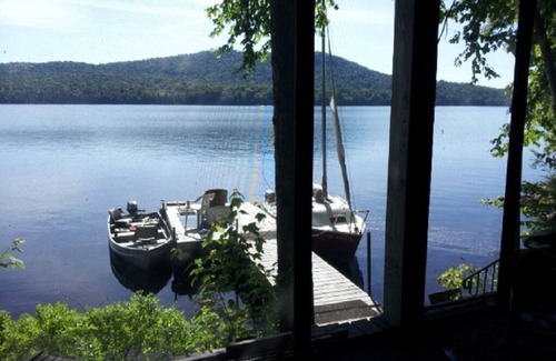 Town of Clifton Cottage | Cozy Waterfront Cabin on Cranberry Lake