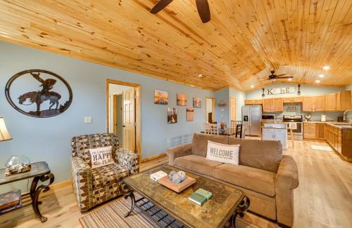 Waverly House | Cozy Waverly Cabin with Fireplace and Deck!
