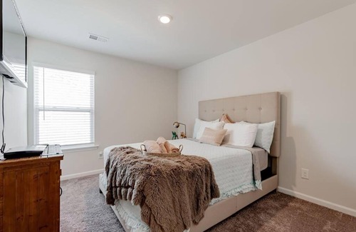 West Columbia House | Cozy West Columbia 4 bdr Home near USC, Military Bases & Downtown
