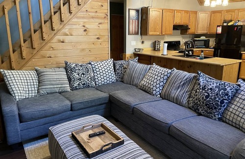 Elmira Cabin | Cozy "Wildwood Lodge" Nestled in a Beautifully Wooded Setting - Pet Friendly