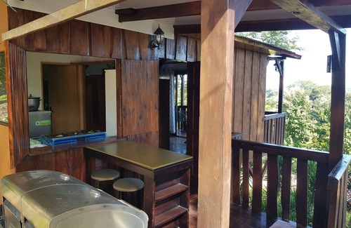 Lepanto House | Cozy wooden cabin with every comfort and a view of the nearby golf course.