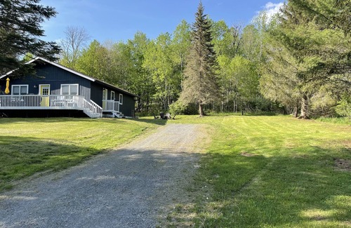 East Jewett House | Cozy year round retreat! Close to skiing, hiking and swimming.