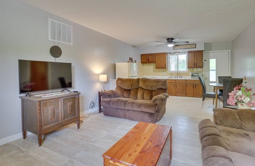 Poland Apartment | Cozy Youngstown Apartment w/Central A/C + Heating