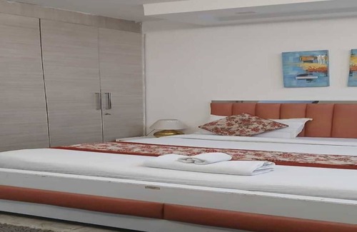 Safdarjung Enclave House | CozyRoom in lovely New Delhi with WiFi, AC