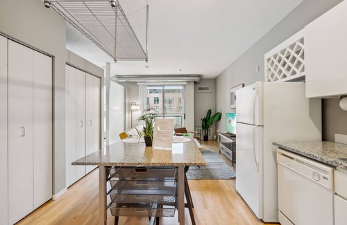Mill District Apartment | CozySuites Mill District with pool, gym #06