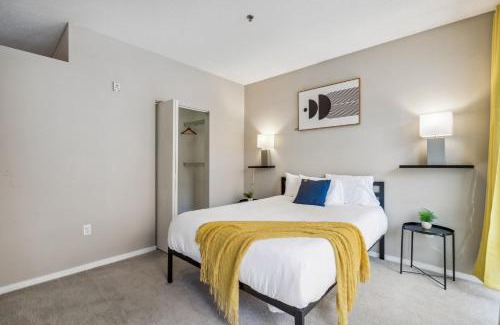 Mill District Apartment | CozySuites Mill District with pool, gym #02