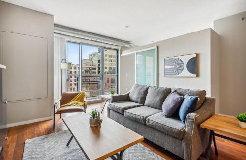 Mill District Apartment | CozySuites Mill District with pool, gym # 09