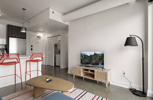 Warehouse District Apartment | CozySuites NLG - Modern 2BR condo #16