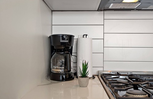 Warehouse District Apartment | CozySuites NLG - Modern 2BR condo #16