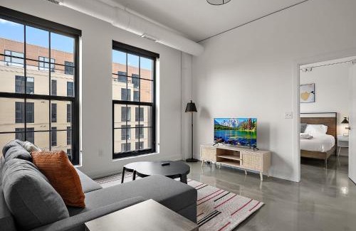 Warehouse District Apartment | CozySuites NLG - Modern 2BR condo #15