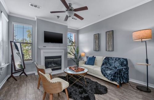 Cityplace Apartment | CozySuites | TWO Spacious and Classy Apartments at CityPlace | King Beds