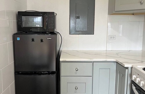 Pembroke Apartment | CR - Just bring your suitcases