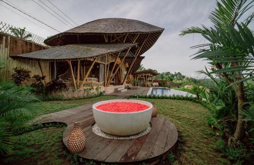 Selat Villa | CR Tris Casa De Bambú