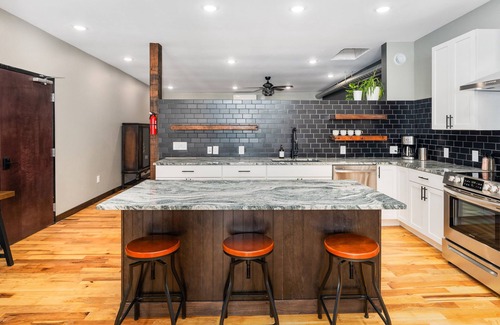 Duluth Apartment | Craft District Loft - Superior