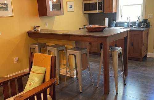 Annapolis Apartment | Craftsman Bungalow Suite Near Naval Academy Stadium and Historic District