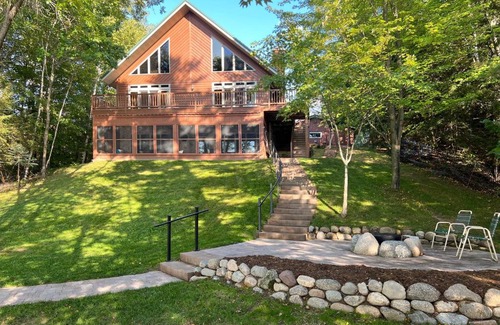 Crandon House | Crandon Cabin Getaway with Boat Dock and Deck!