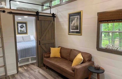 Crane Hill Cabin | Crane Hollow~A Delightful, Cozy Smith Lake Retreat