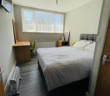 Barnt Green House | Cranmore Guest House