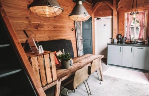 Sprang-Capelle Ski Chalet | CRASH'NSTAY - The Silo Bungalow