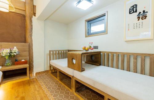 Dayan Old Town House | Crazy Stone Inn