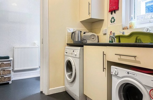 Port Talbot Cottage | Creative Afan Valley Home