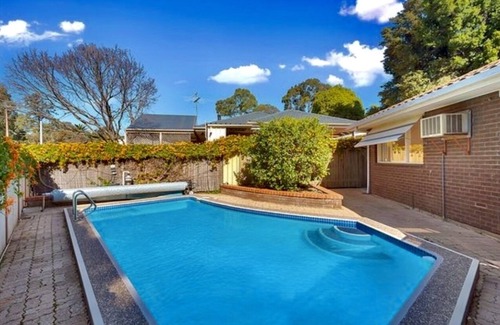Valley View House | Creek Front House