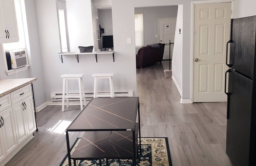 New Cumberland House | Creek River Homestay-Close to the Base/Harrisburg/Hershey/Lancaster/Much More!