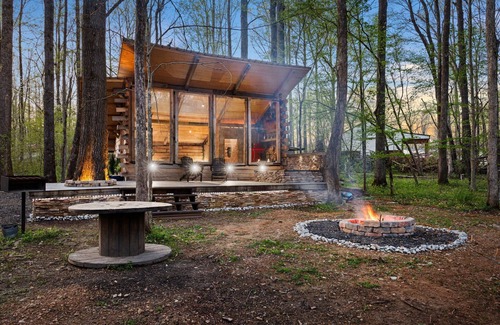 Florence Cabin | Creekside Cabin