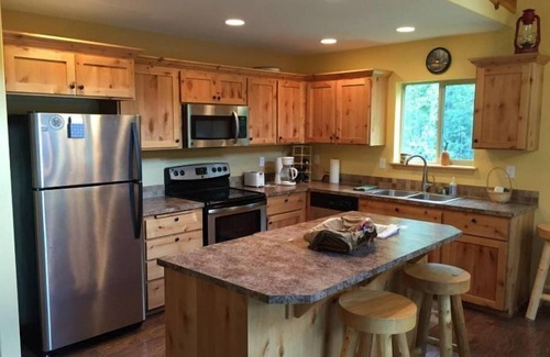 Packwood Cabin | Creekside Cabin