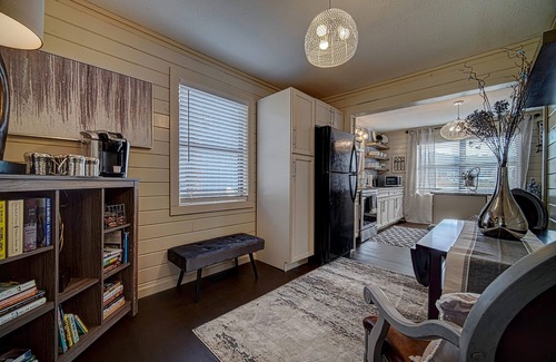 Blairsville Cabin | Creekside Cottages Luxury King/The Nook